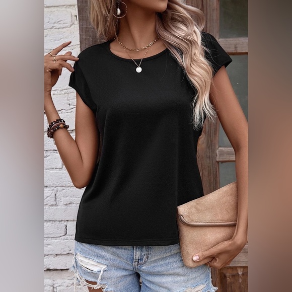 Black Pearls Embellished Twist Back Tee - Picture 6 of 13